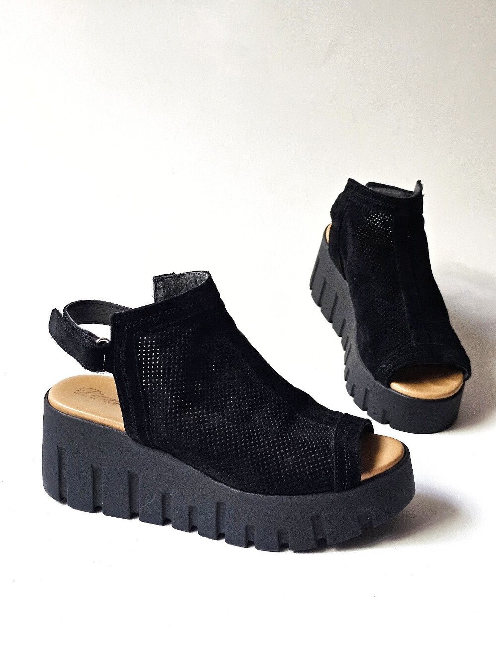 Piampiani Italy Made Black Perforated Suede Platform Sandals EU 39 US 9 Chunky